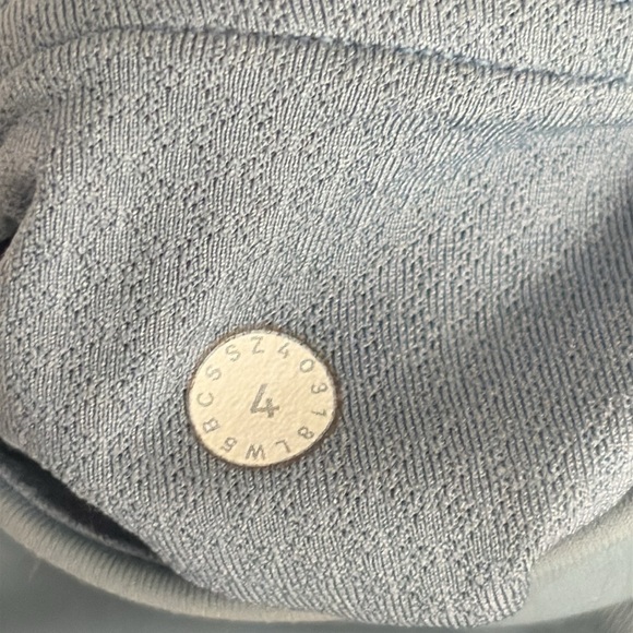 Lululemon Get Going Train Tight 28" in Blues - Size 4 - Picture 8 of 8